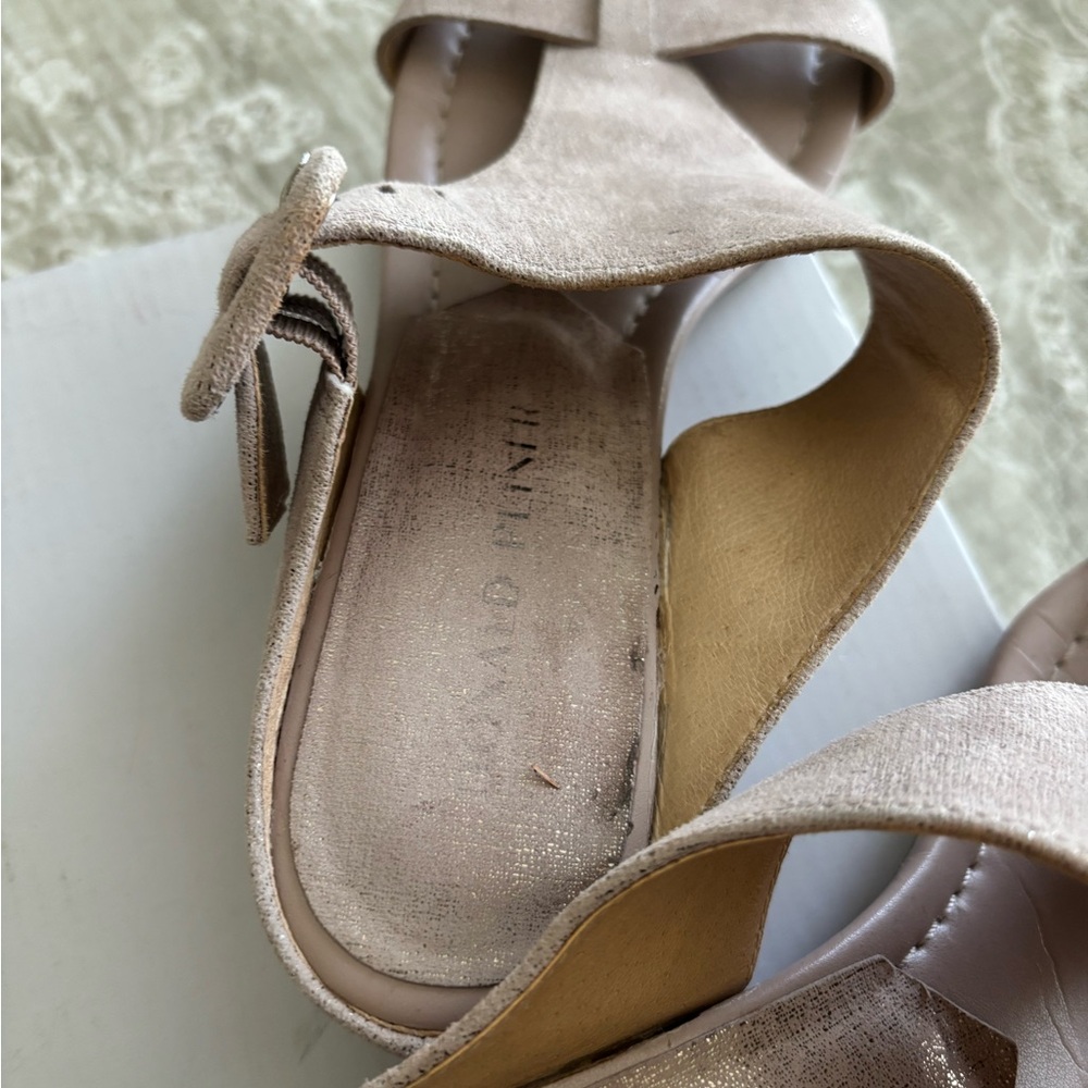 Donald J. Pliner Vine Wedge Sandals~9 - Picture 3 of 7